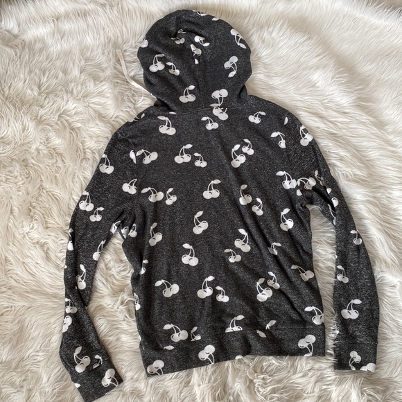 VS PINK β’ Limited Edition Las Vegas Cherry Zip-up Hoodie - Picture 7 of 9